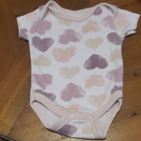 chick pea Other - Chick Pea Pastel Heart Bodysuit - Pink and Cream